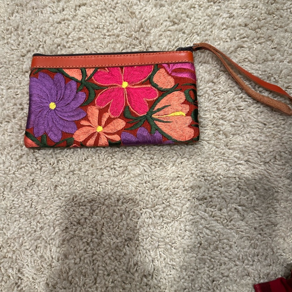 Floral wrist purse